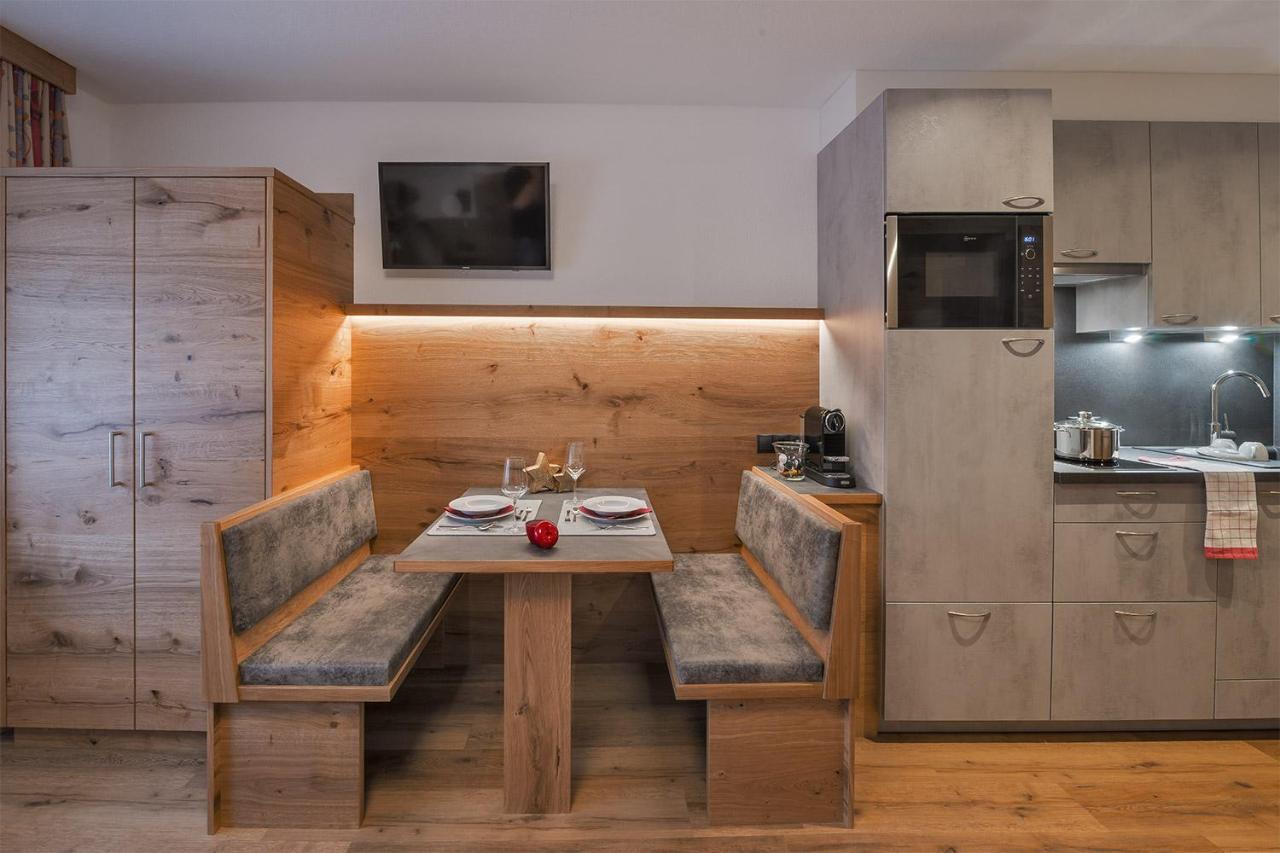 Alpenrose Appartements Burger Evelin Sankt Anton am Arlberg Buitenkant foto