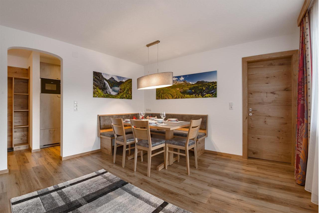 Alpenrose Appartements Burger Evelin Sankt Anton am Arlberg Buitenkant foto