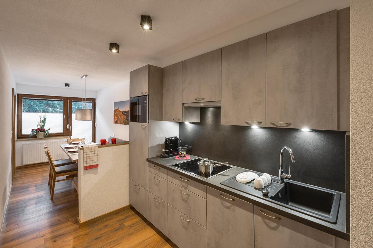 Alpenrose Appartements Burger Evelin Sankt Anton am Arlberg Buitenkant foto